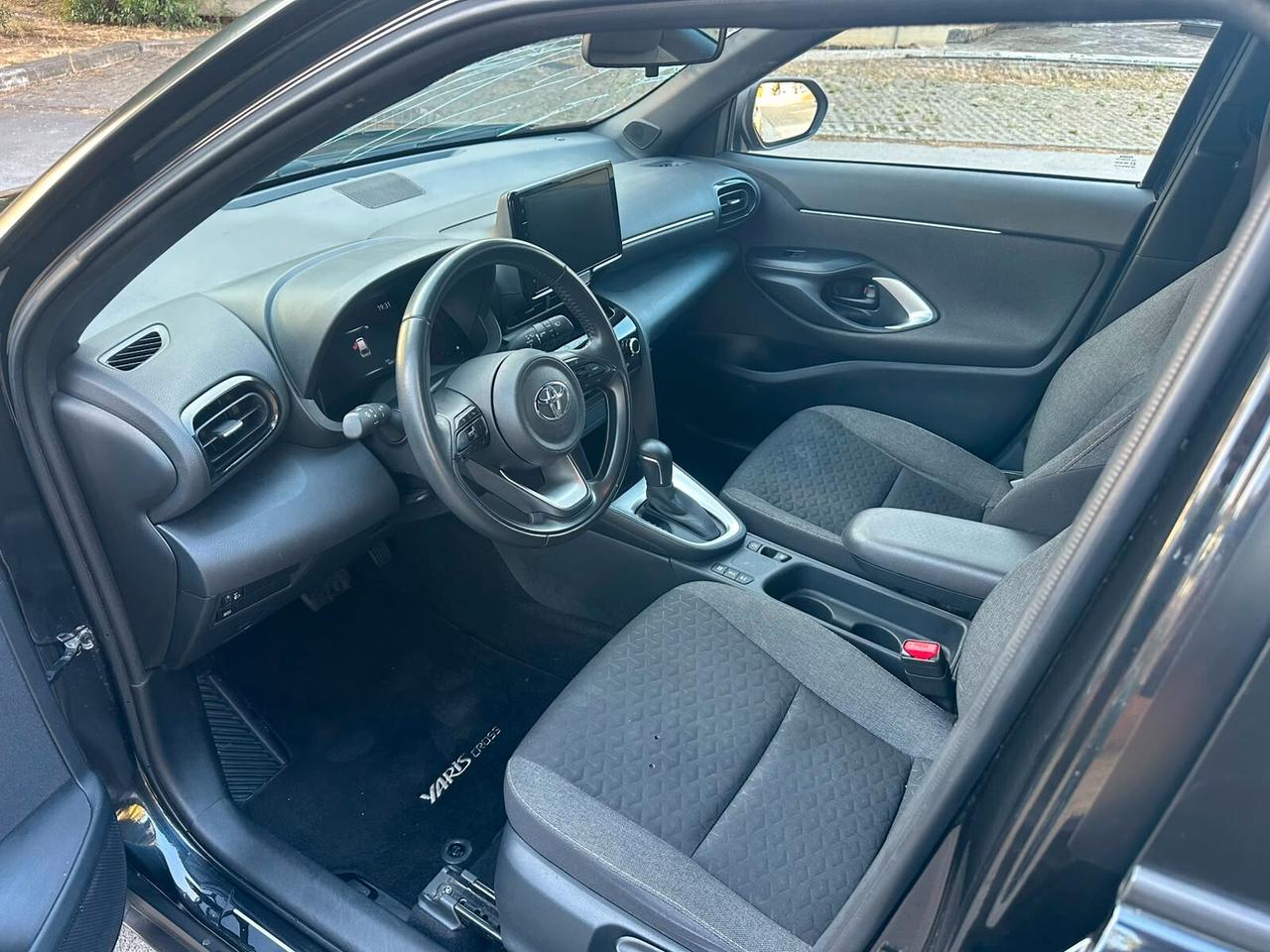 Toyota Yaris Cross 1.5 Hybrid automatica sinistrata
