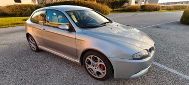 Alfa Romeo GTA 147 3.2i V6 24V porte GTA 67780 2004