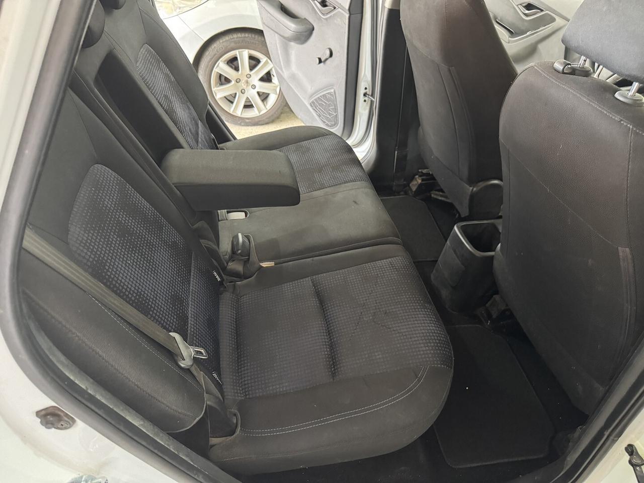 Hundai IX 20 90 CV 1.4 cc. Benz: