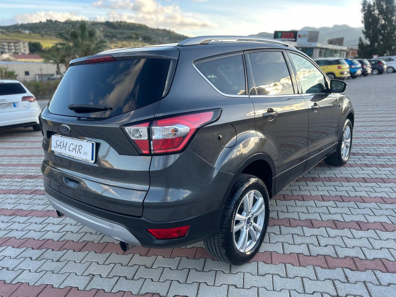 Ford Kuga 1.5 TDCI 120 CV S&S 2WD ST-Line