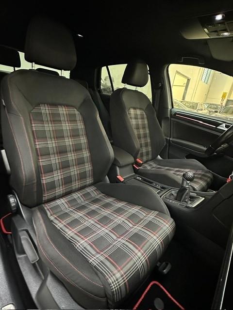 Volkswagen Golf GTI 2.0 TSI 5p. BlueMotion Technology