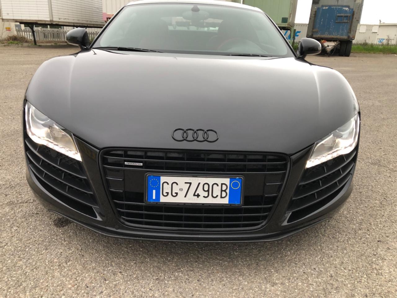 Audi R8 4.2 V8 FSI quattro exclusive manuale