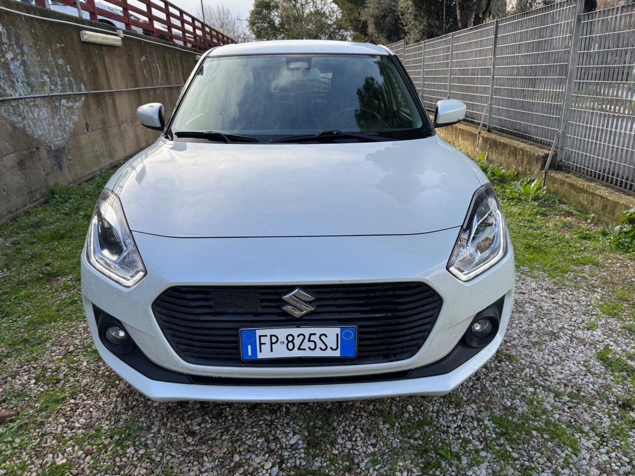 Suzuki Swift 1.2 Hybrid Top
