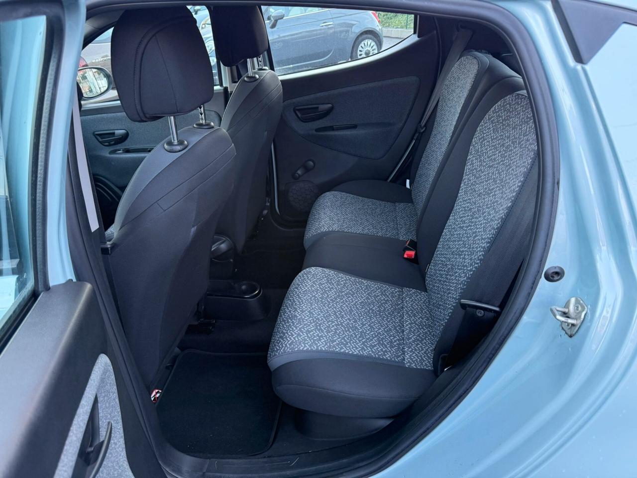 Lancia Ypsilon 1.0 FireFly 5 porte S&S Hybrid Alberta Ferretti