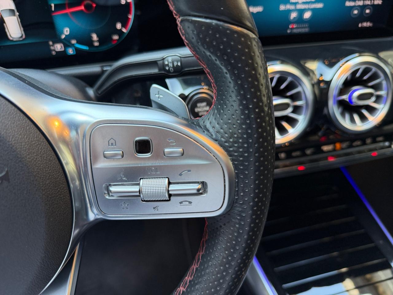 Mercedes GLA 200 d Premium 4matic autom. "TETTO PANORAMICO"