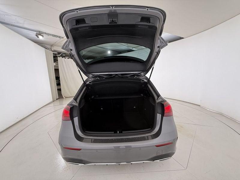 Mercedes-Benz Classe A A 180 d Automatic Premium Plus AMG Line