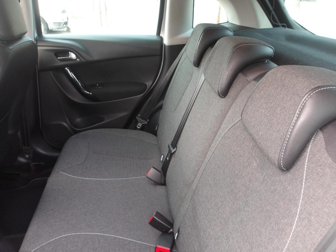 CITROEN C3 1.2 BENZ EXCLUSIVE-2016