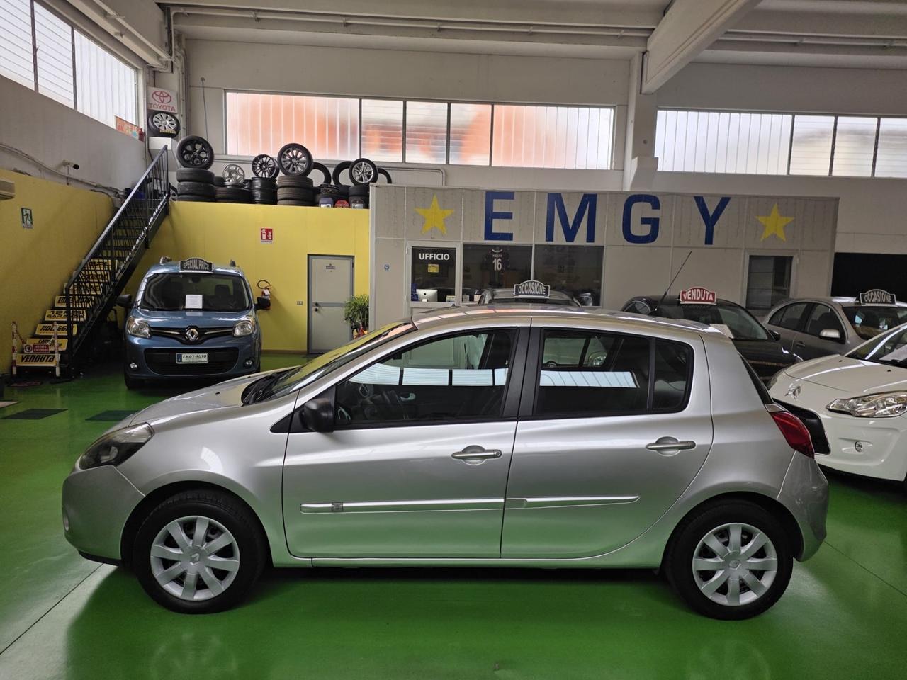 Renault Nuova Clio 1.2 16V 5 porte Live! Euro 5