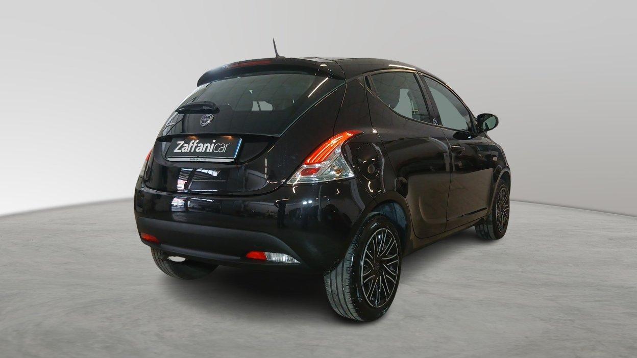 LANCIA Ypsilon 3ª serie - Ypsilon 1.2 69 CV 5 porte GPL Ecochic Black and Noir