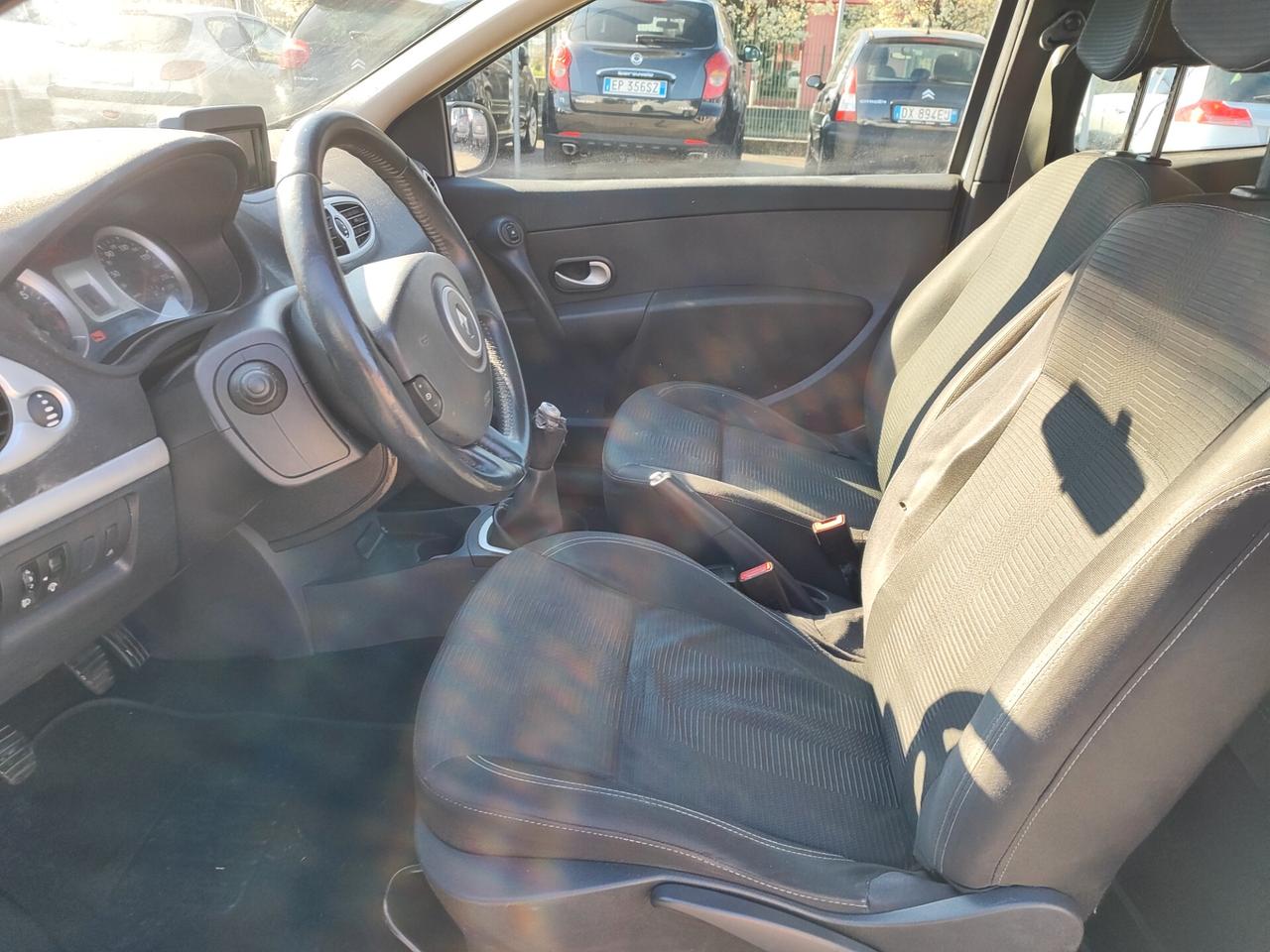 Renault Clio 1.2 16V 3 porte Dynamique