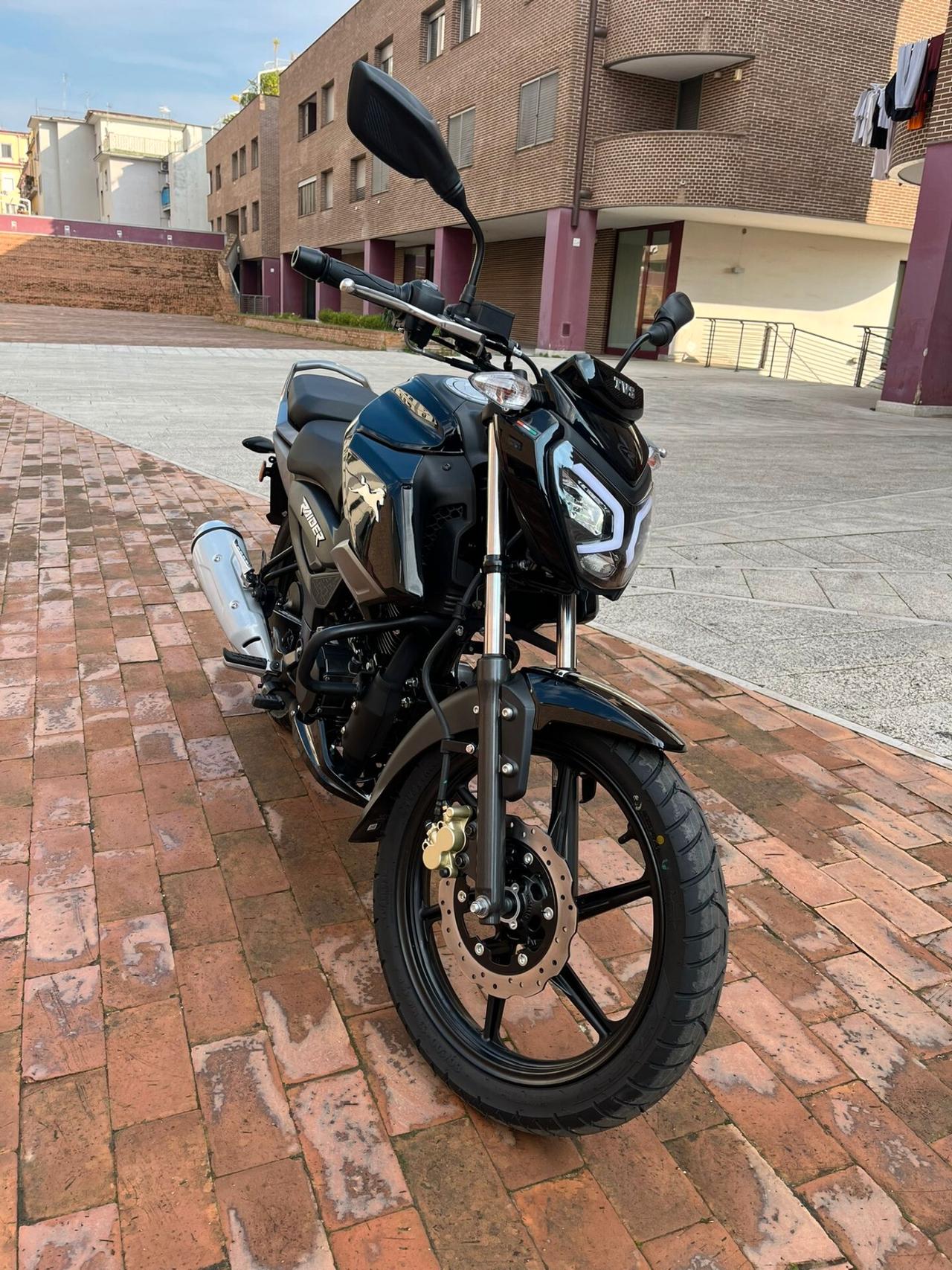 TVS RAIDER 125