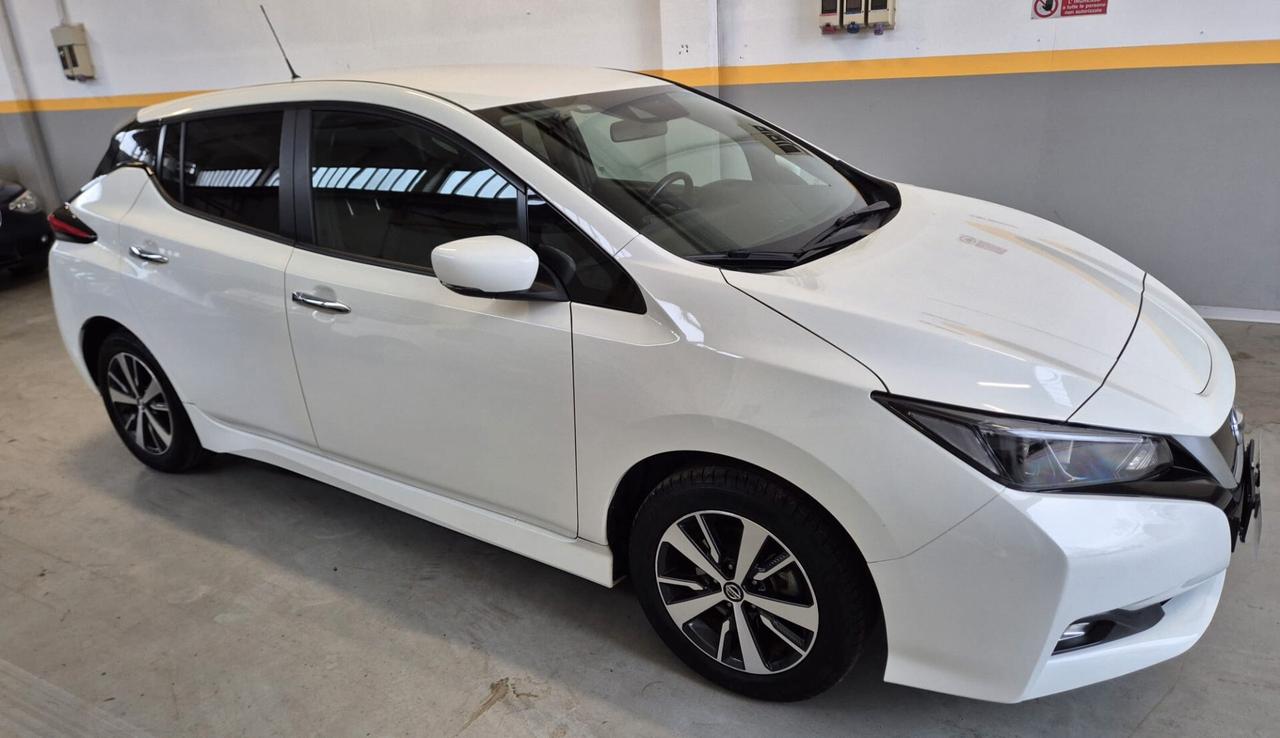 Nissan Leaf 40 kwh Solo 28.000 km