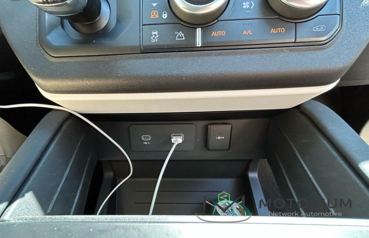 Land Rover Defender 110 3.0D 200 CV AWD-NO OBBLIGO FINANZIAMENTO-