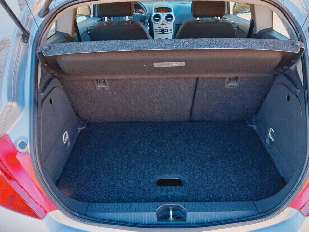 Opel Corsa 1.2 3 porte Easytronic Sport