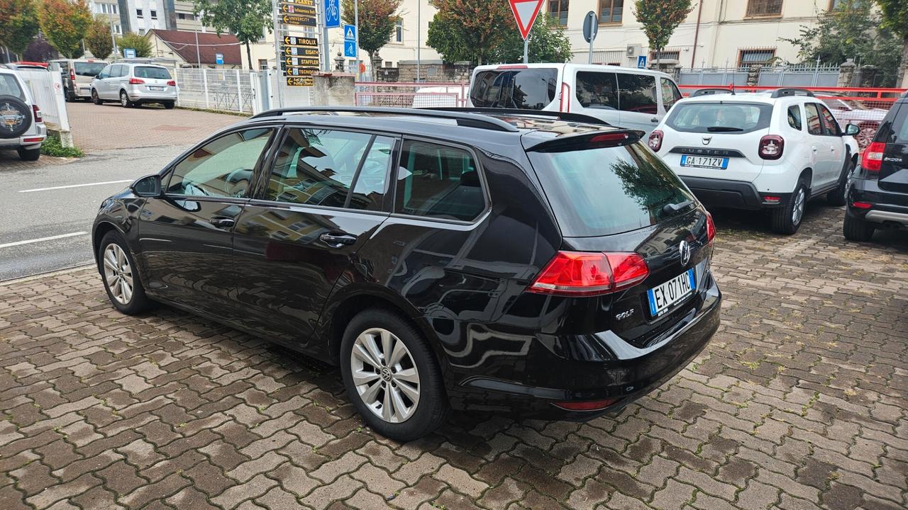 Volkswagen Golf Variant 1.6 tdi Comfortline 105CV CRUISE-SENSORI-