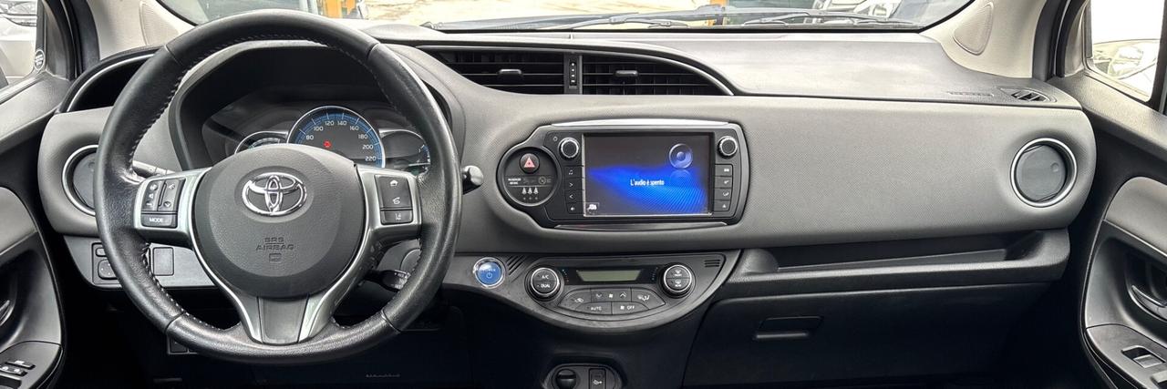 Toyota Yaris 1.5 Hybrid 5 porte Style OK NEOPATENTATI