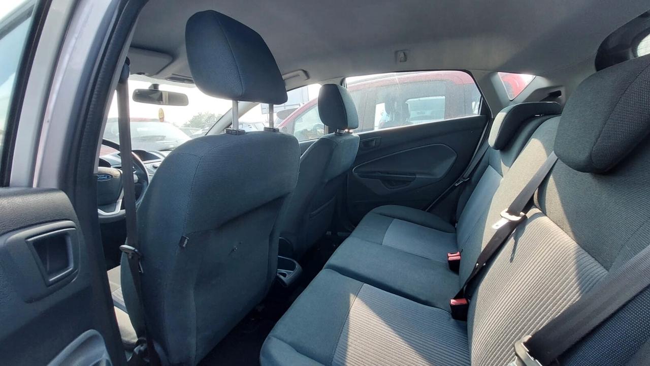 Ford Fiesta 1.2 benzina Neopatentati