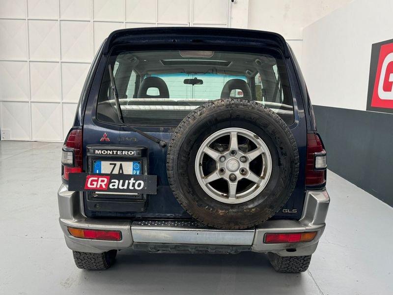 Mitsubishi Pajero Pajero 3.2 16V DI-D 3p. GLX Autocarro