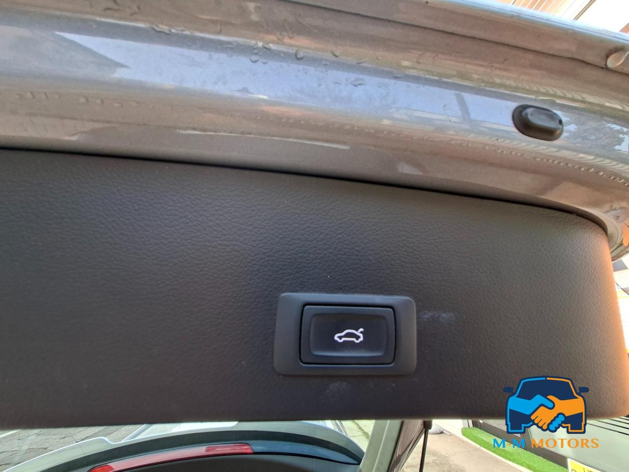 AUDI A6 AVANT S LINE gancio traino