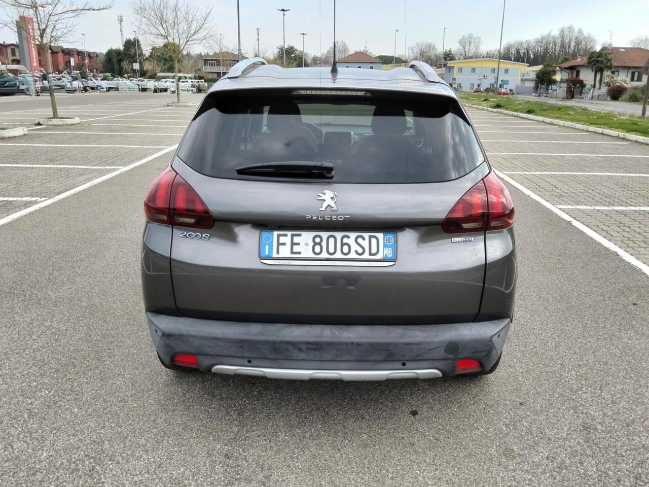 Peugeot 2008 BlueHDi 100 GT Line*Navi*Camera*Pelle*Euro 6