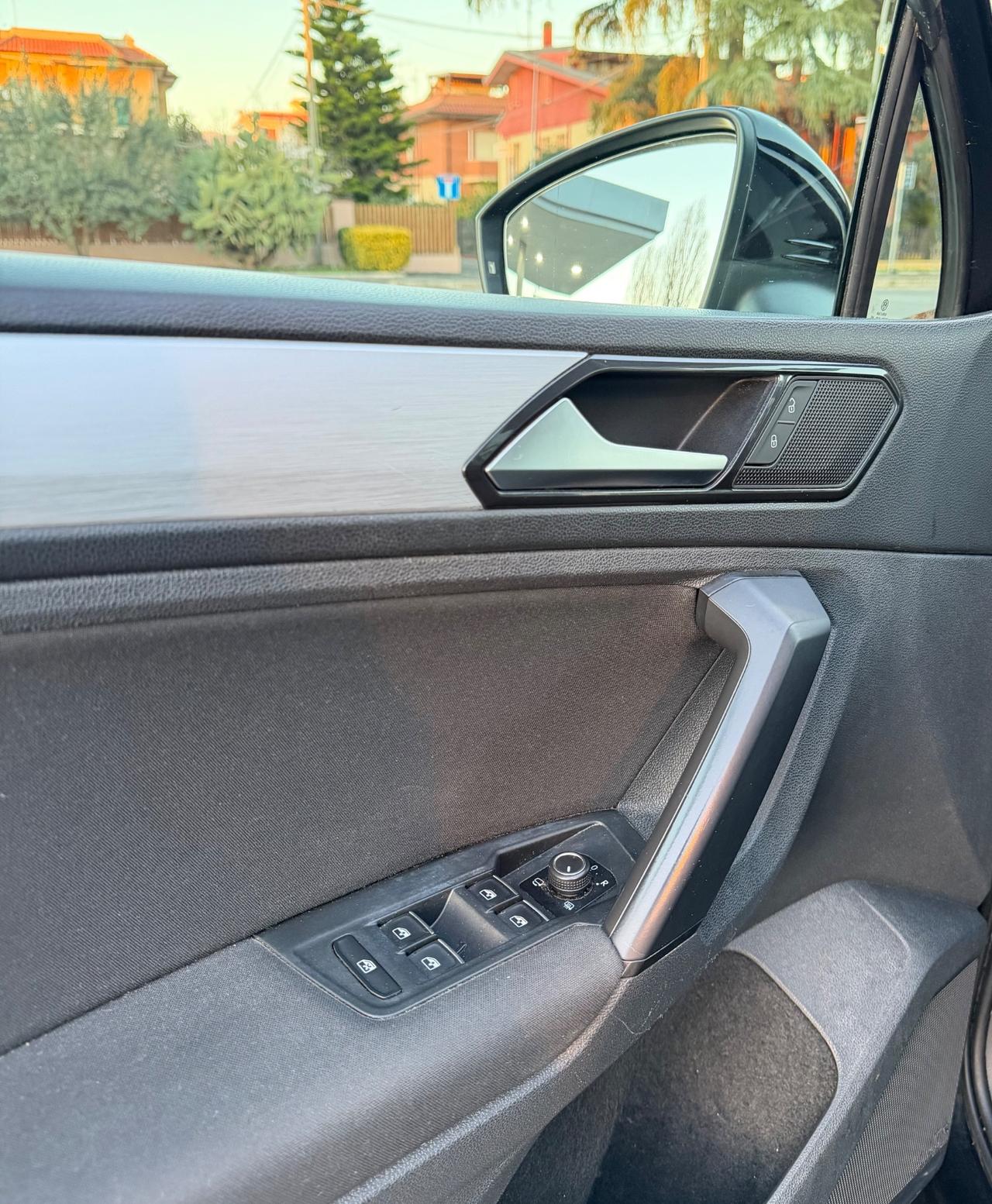 Volkswagen Tiguan 1.6 TDI SCR Sport BlueMotion Technology