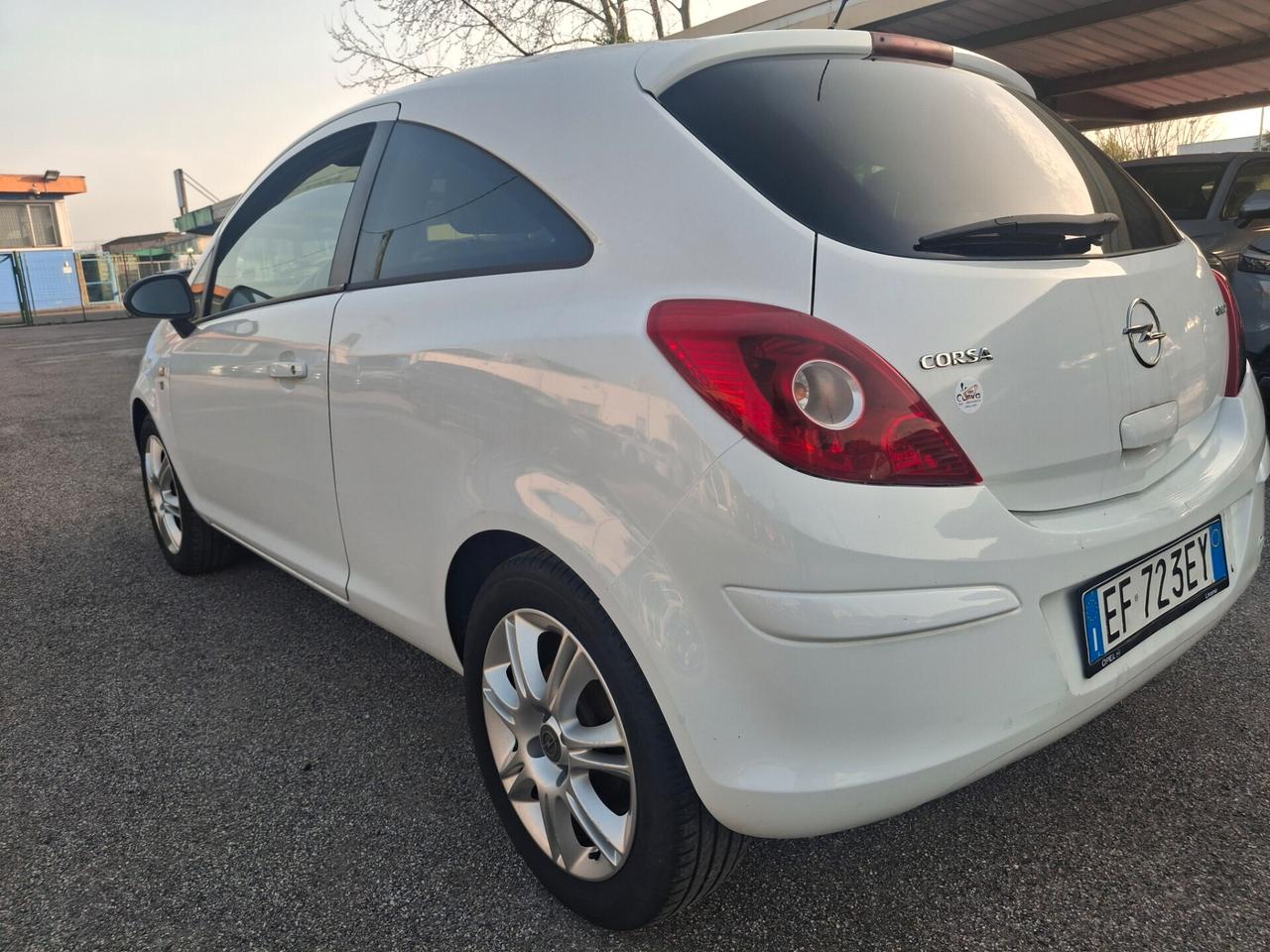 Opel Corsa 1.3 CDTI 75CV.-DIESEL-NEOPATENTATI-