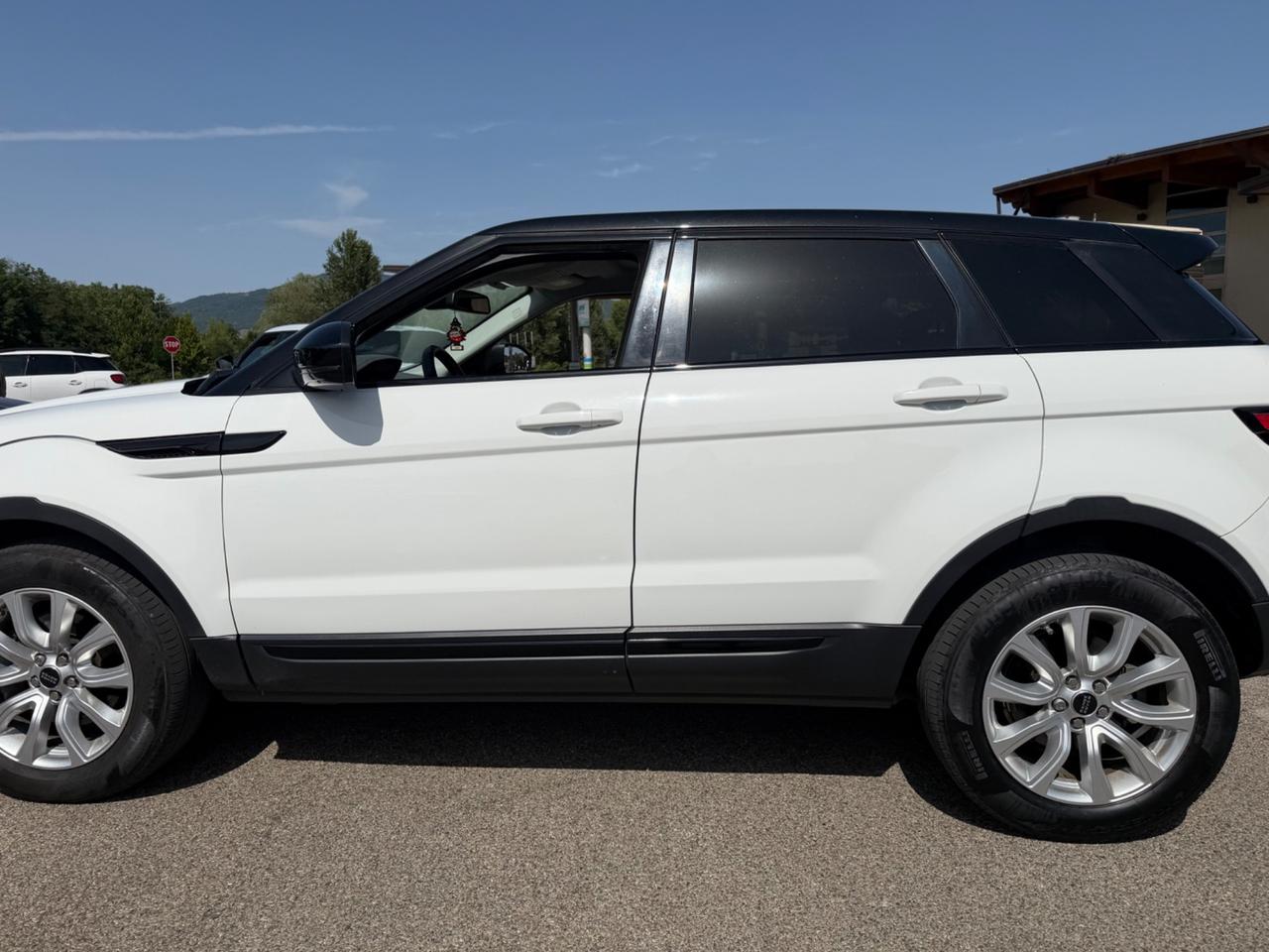 Land Rover Range Evoque 2.0 TD4 150 CV 5p. Pure