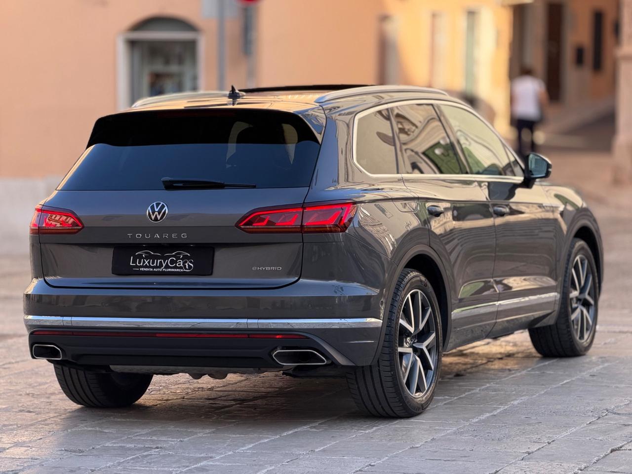 VOLKSWAGEN TOUAREG 3.0 V6 EHYBRID 340 CV PLUG-IN HYBRID