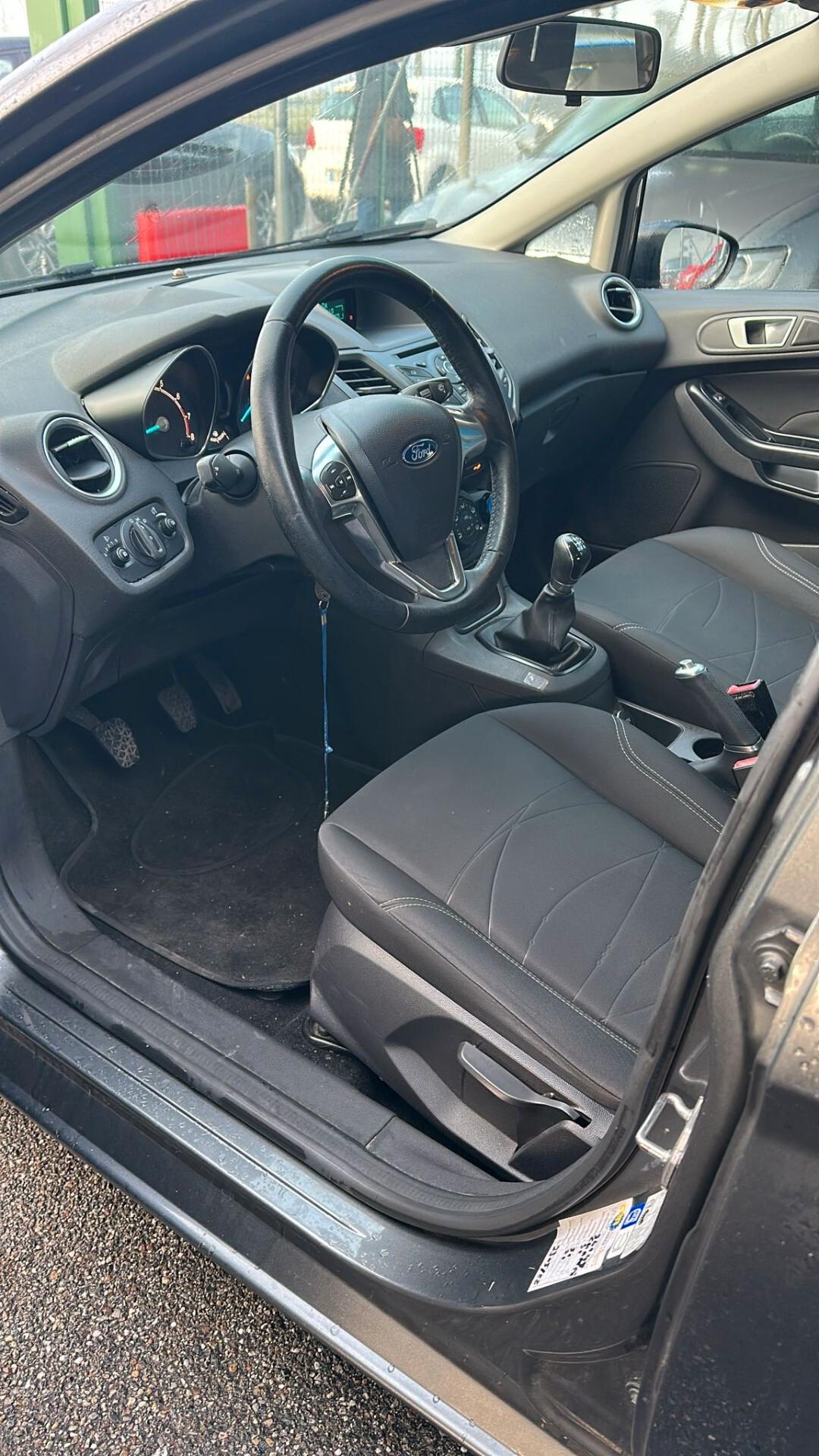 Ford Fiesta 1.2 60CV 5 porte Titanium