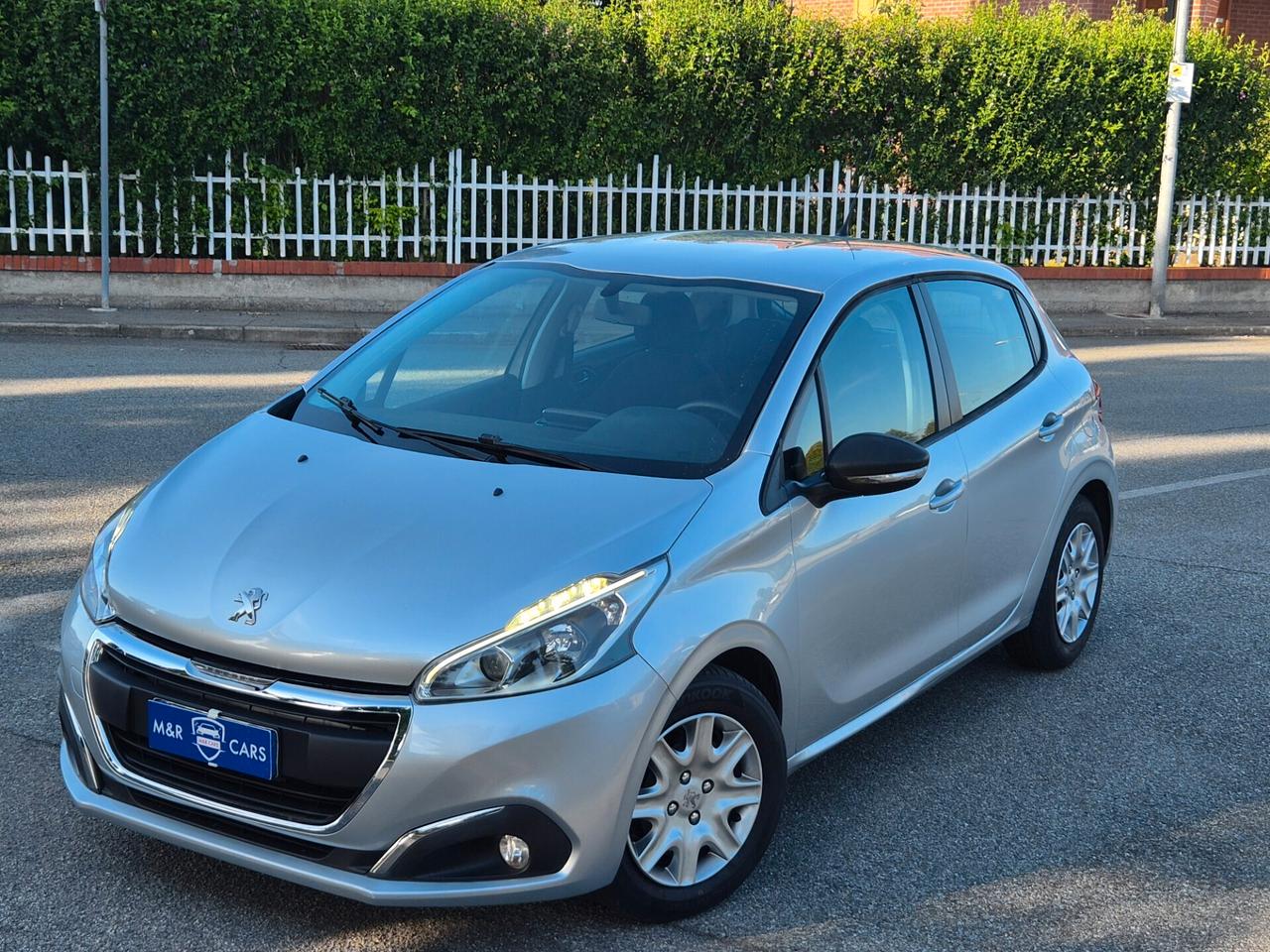 Peugeot 208 Benzina 1.2 E6 82cv neopatentati