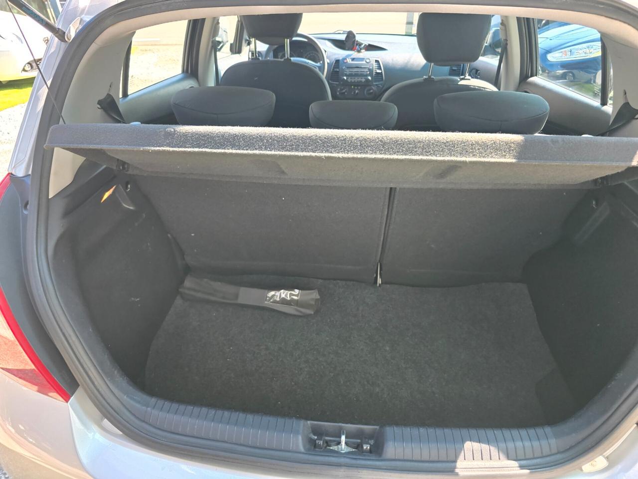 Hyundai i20 1.2BZ/GPL 78CV 78000KM-2009