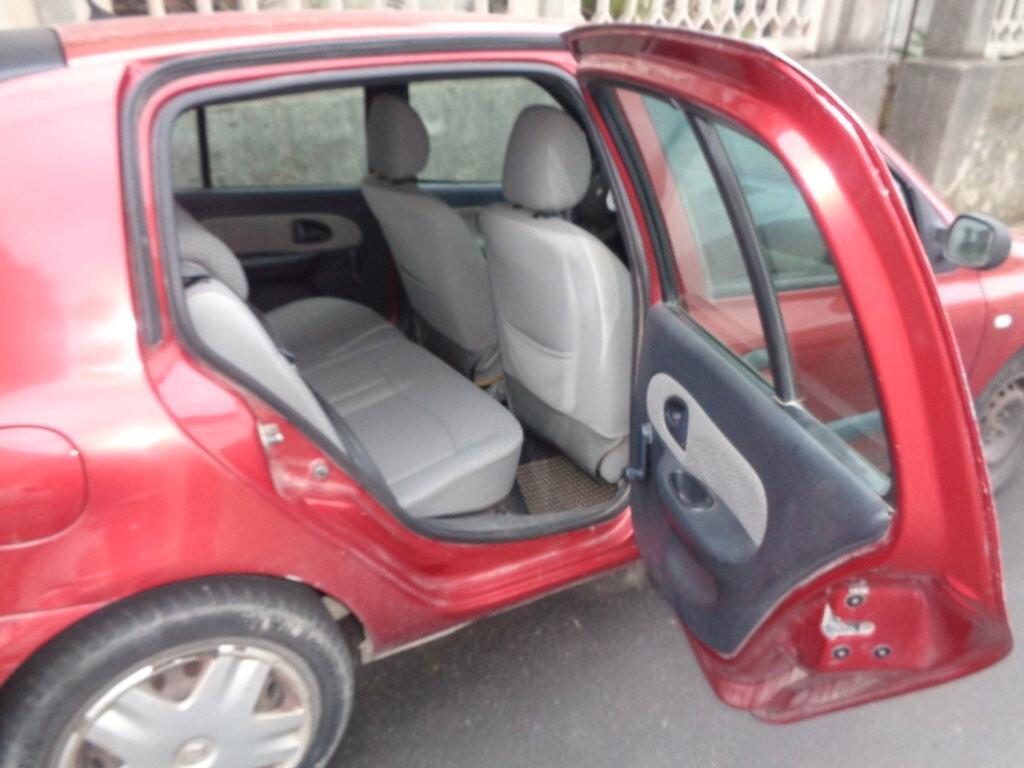 Renault Clio 1.2 cat 5 porte Confort Authentique