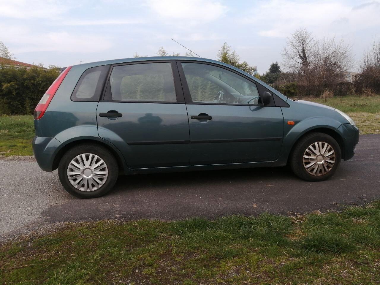 Ford Fiesta 1.4 16V 5p. Ghia