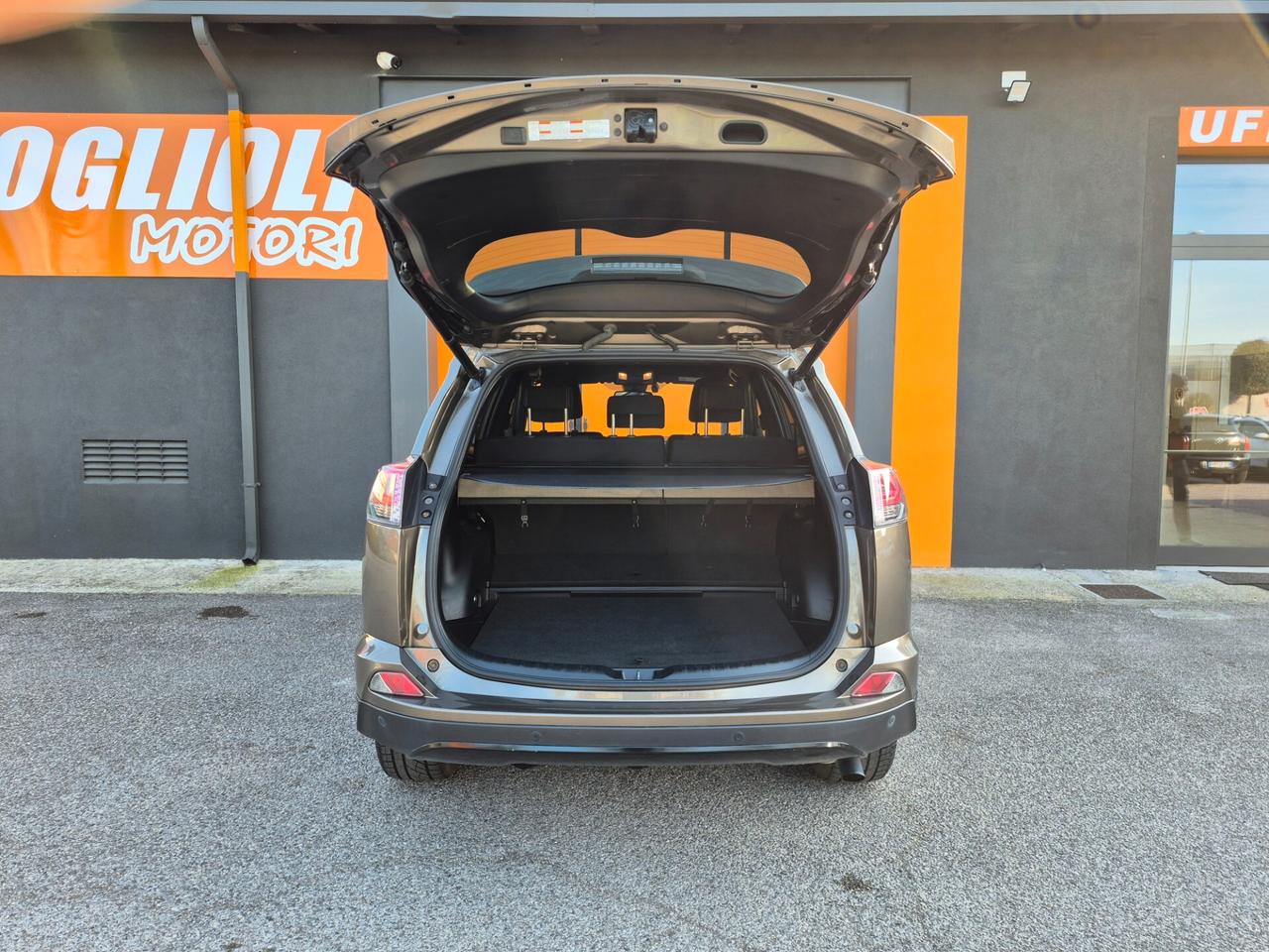 Toyota RAV 4 RAV4 2.5 Hybrid 2WD Lounge