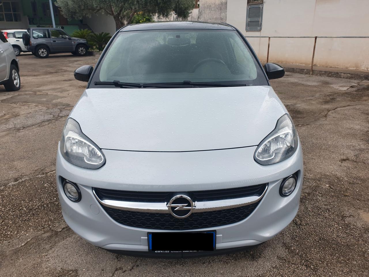 Opel Adam 1.2 70 CV Slam