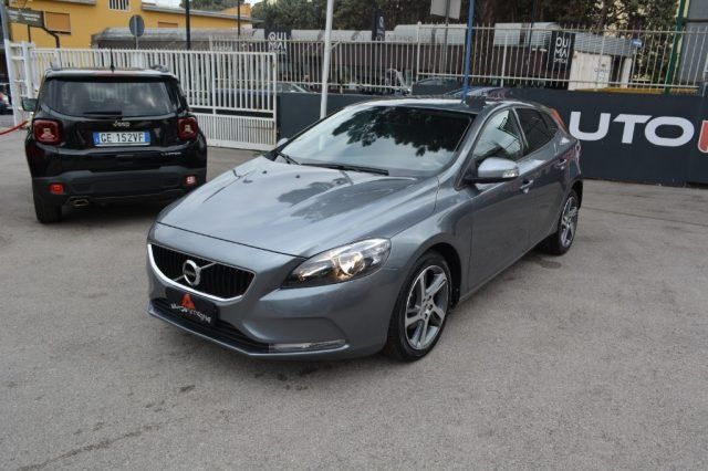 VOLVO V40 D2 Business