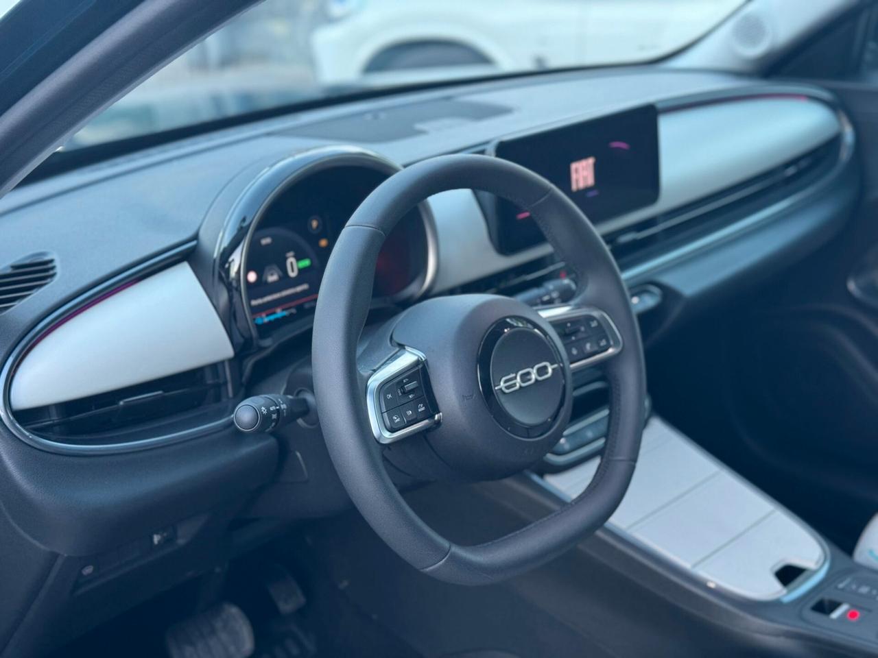 Fiat 600 600e La Prima