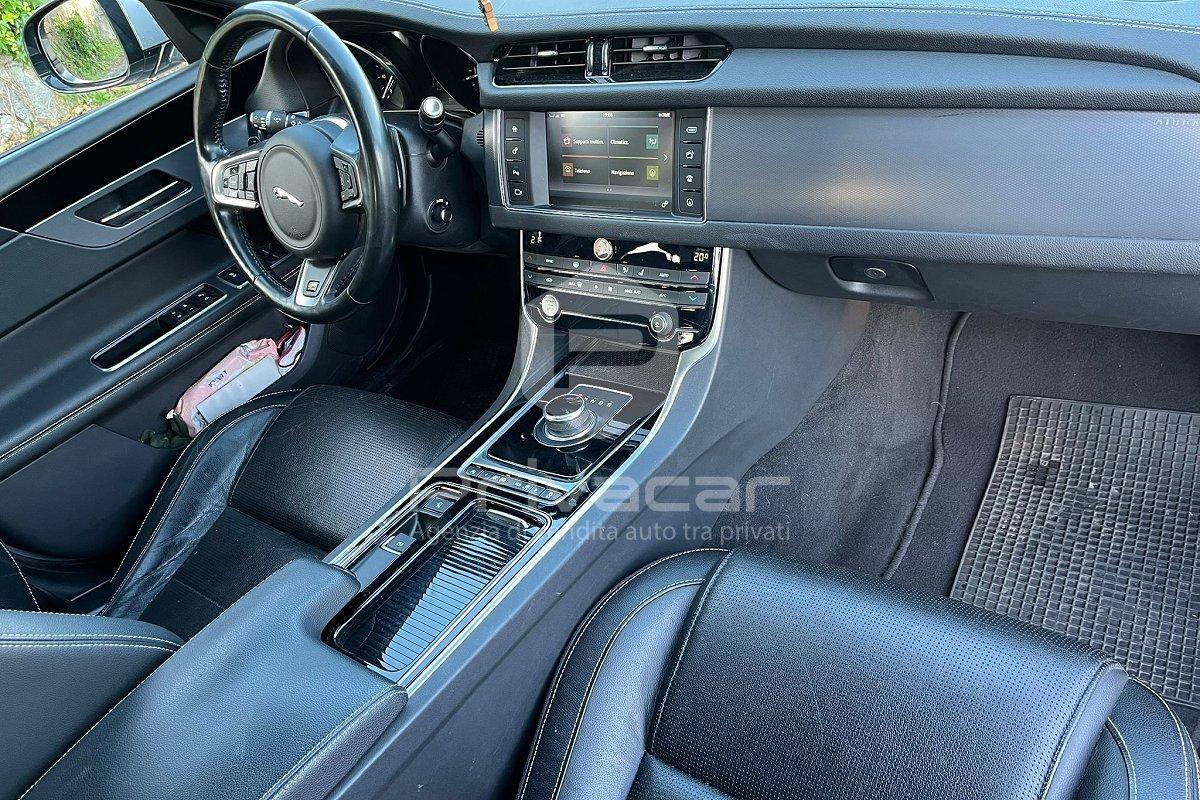 JAGUAR XF 2.0 D 180 CV aut. R-Sport