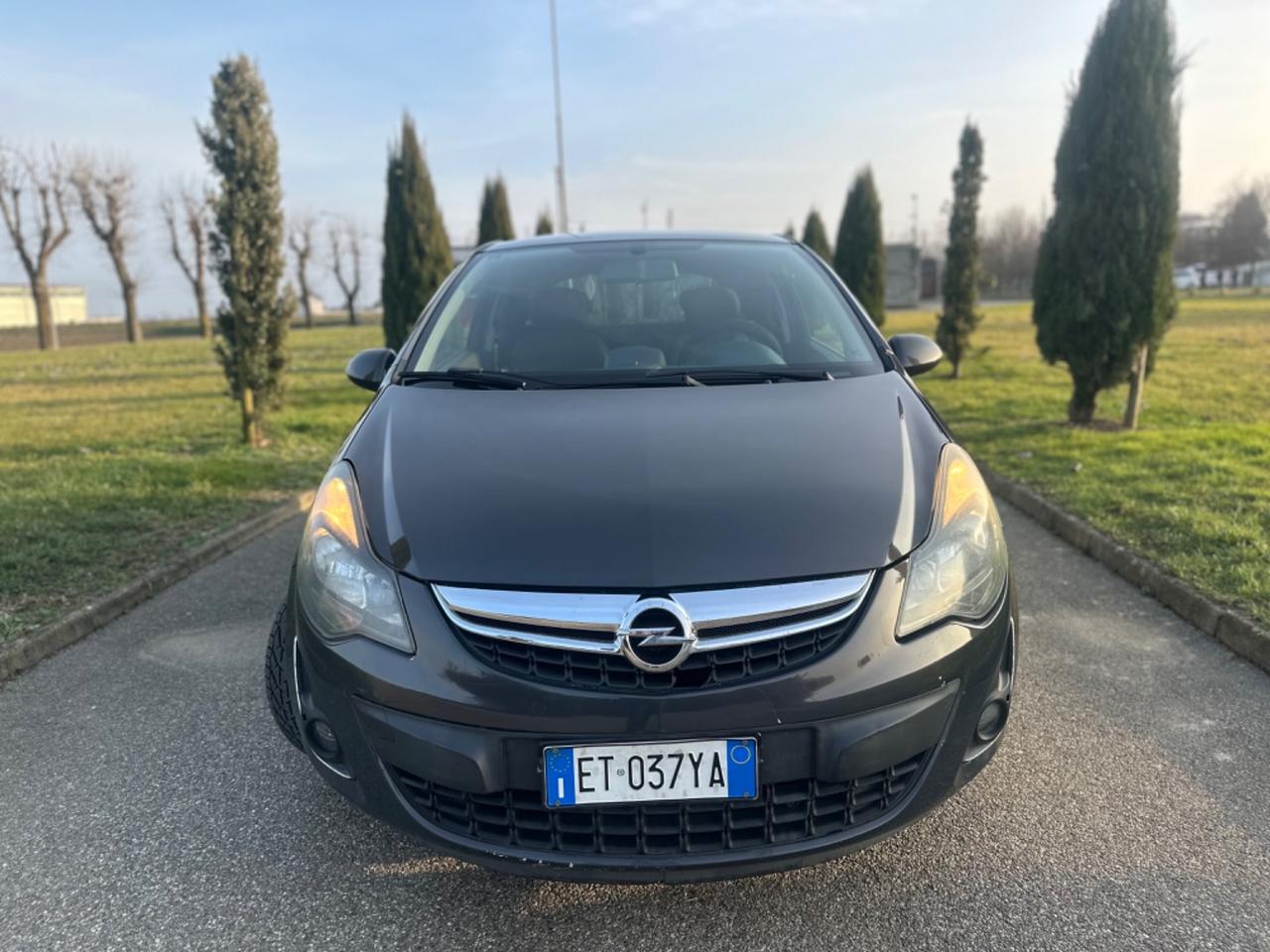 Opel Corsa 1.2 85CV 3 porte GPL-TECH b-color