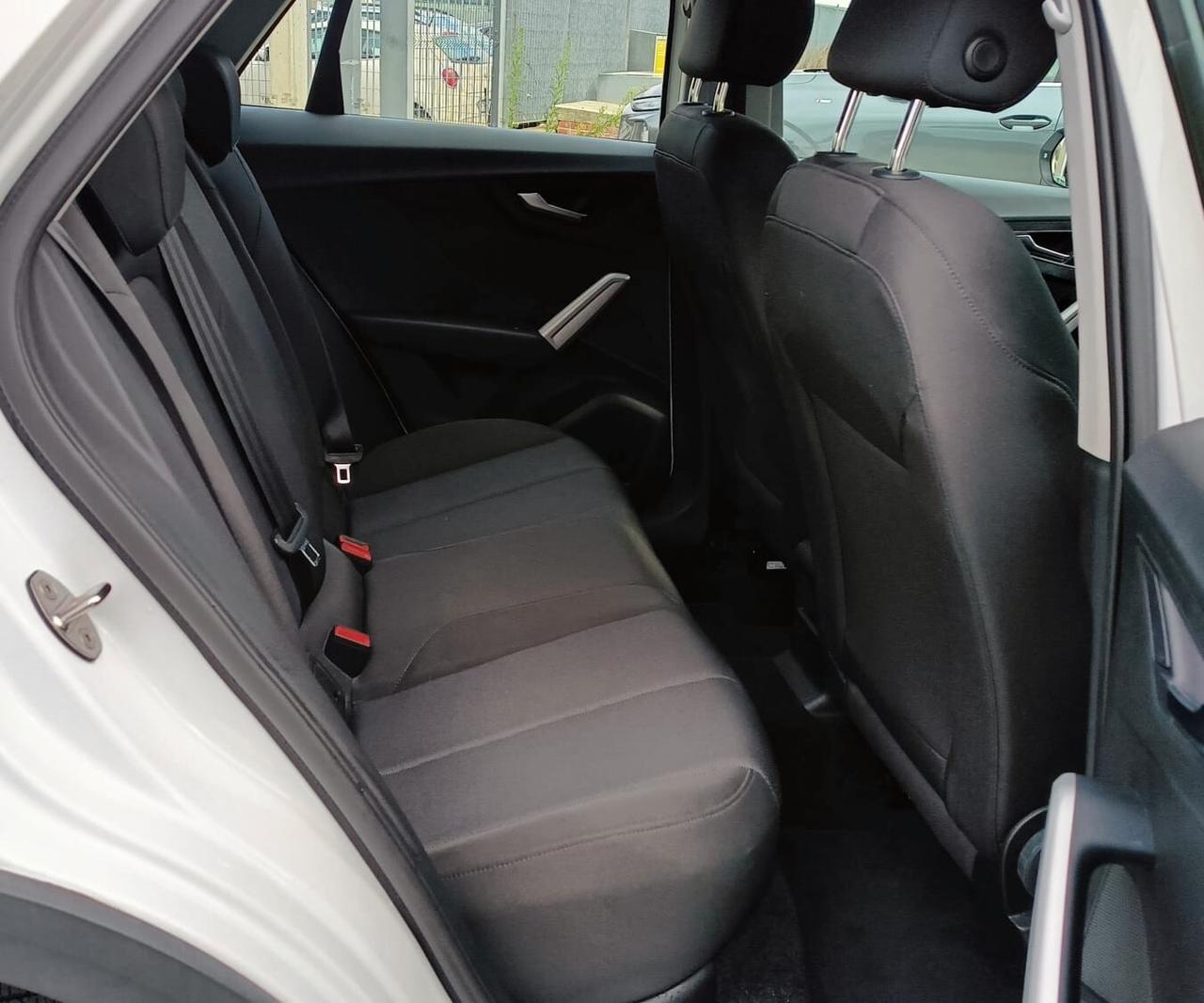 Audi Q2 30 TDI 115CV Admired 6m