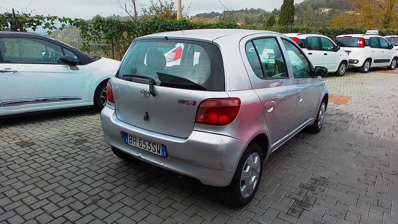 Toyota Yaris 1.0i 16V cat 5 porte