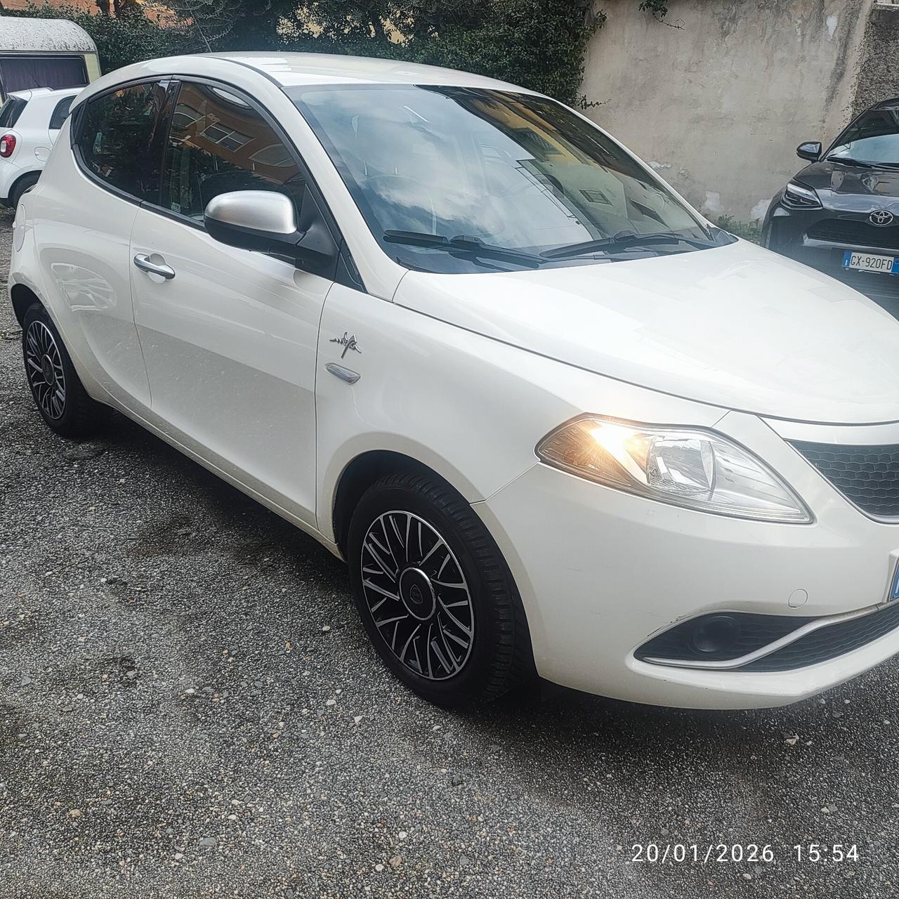 Lancia Ypsilon 1.3 MJT 16V 95 CV 5 porte S&S Platinum euro 6