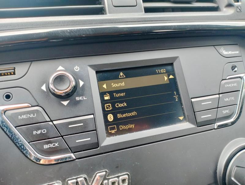Mahindra KUV100 1.2 K8