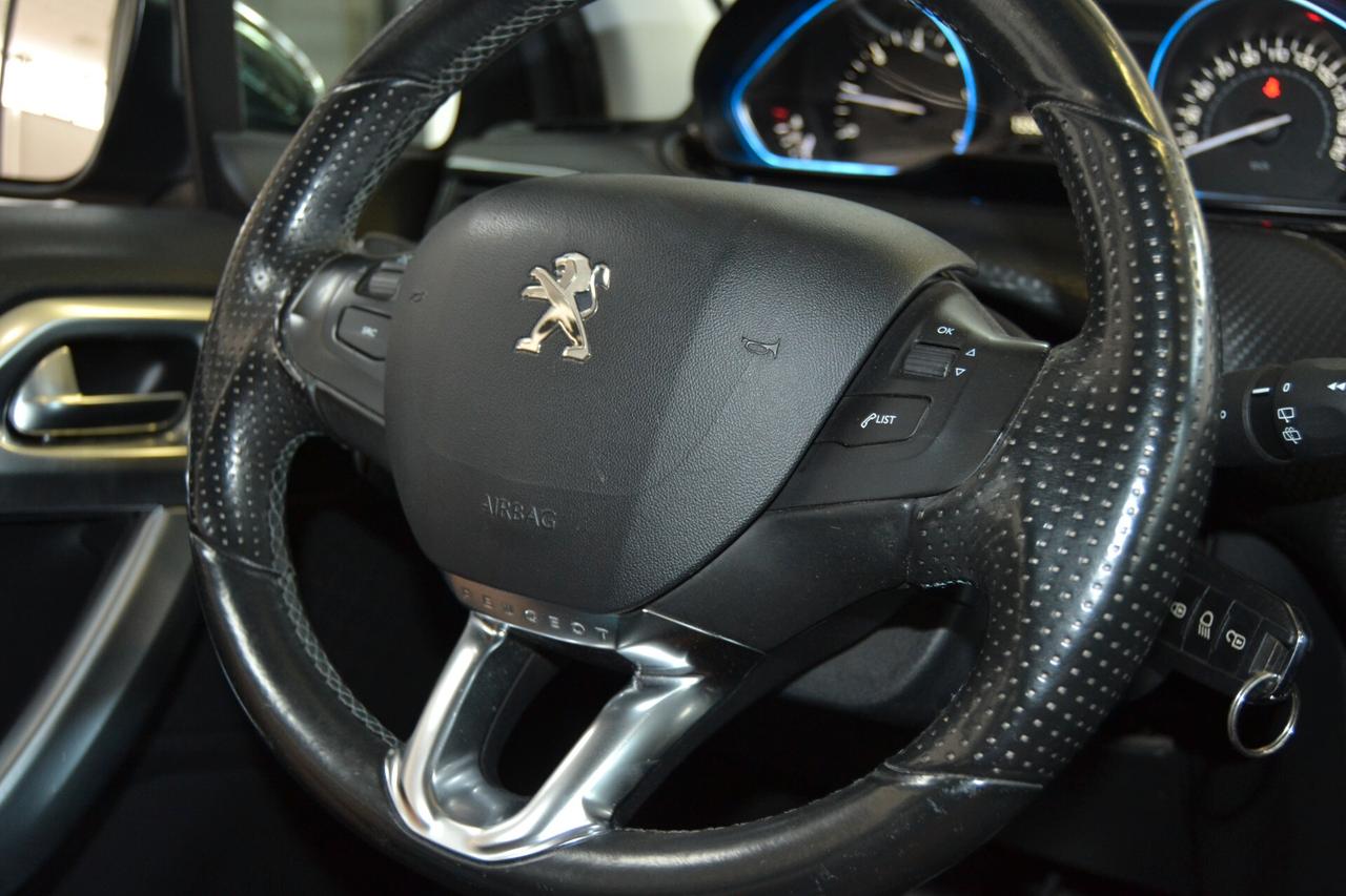 Peugeot 2008 BlueHDi 120 CV Crossway Tetto/Navi