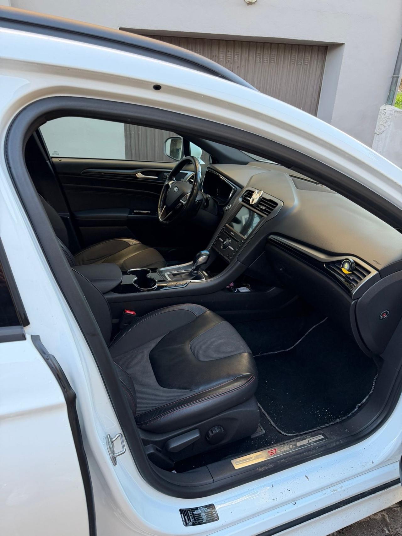 Ford Mondeo 2.0 TDCi ST-Line FULL OPTIONAL