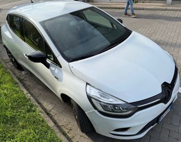 Renault Clio dCi 8V 75 CV 5pMoschino Intens ok neopatentati