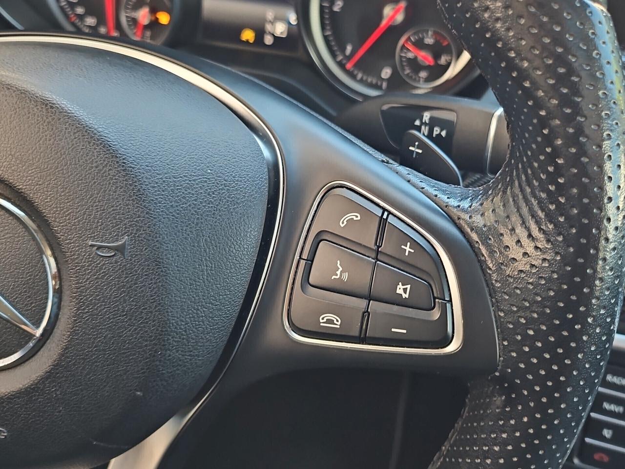 Mercedes-benz GLA 200 d Automatic Premium AMG FULL