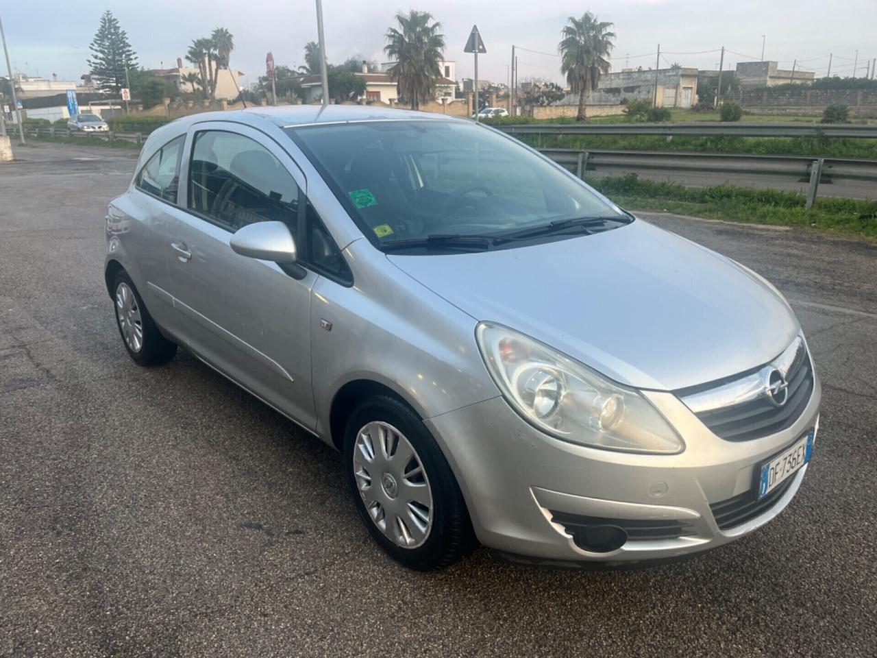 Opel Corsa 1.2 3 porte Club 2007