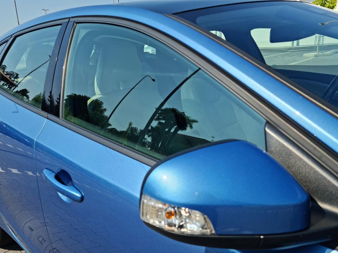 Volvo V40 KINETIC #6087