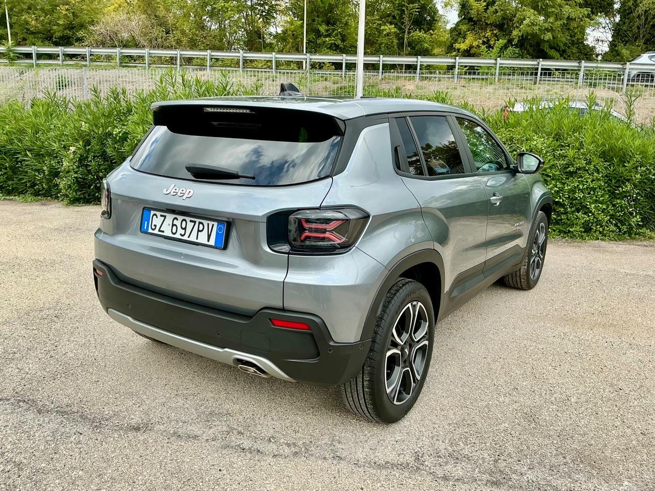 Jeep Avenger 1.2 Turbo 100 CV Summit